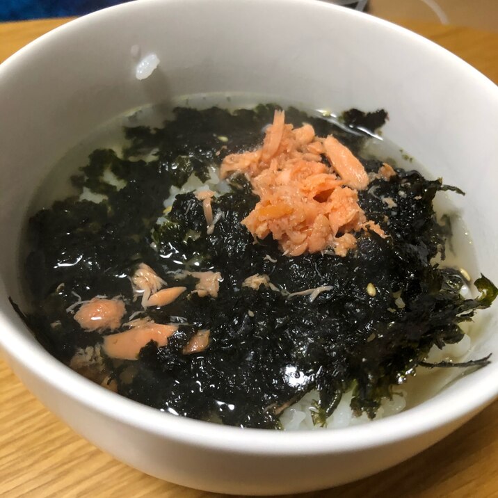 鮭フレークお茶漬け